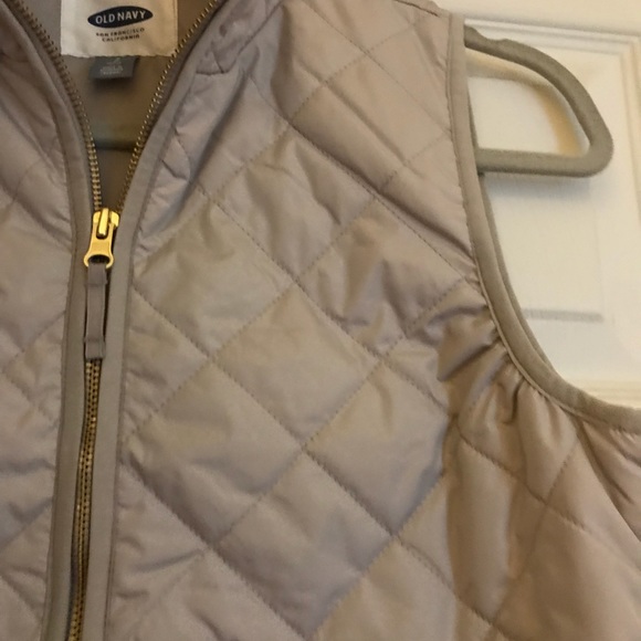Old Navy quilted vest - Picture 4 of 5